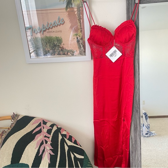 Hello Molly Go For The Crown Dress / Hello Molly Dress - Picture 6 of 8